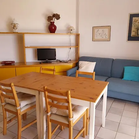 Casa Luce Vista Mare Apartment *